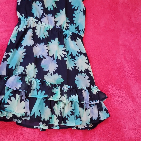 Springtime dress - Picture 3 of 3